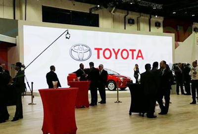 شاشة LED داخلية C-MAX P3 في معرض دبي للسيارات
